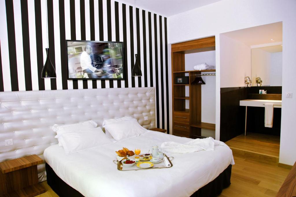 Le Pre Du Moulin - Maison Alonso - Hotel & Restaurant Serignan-du-Comtat Номер фото
