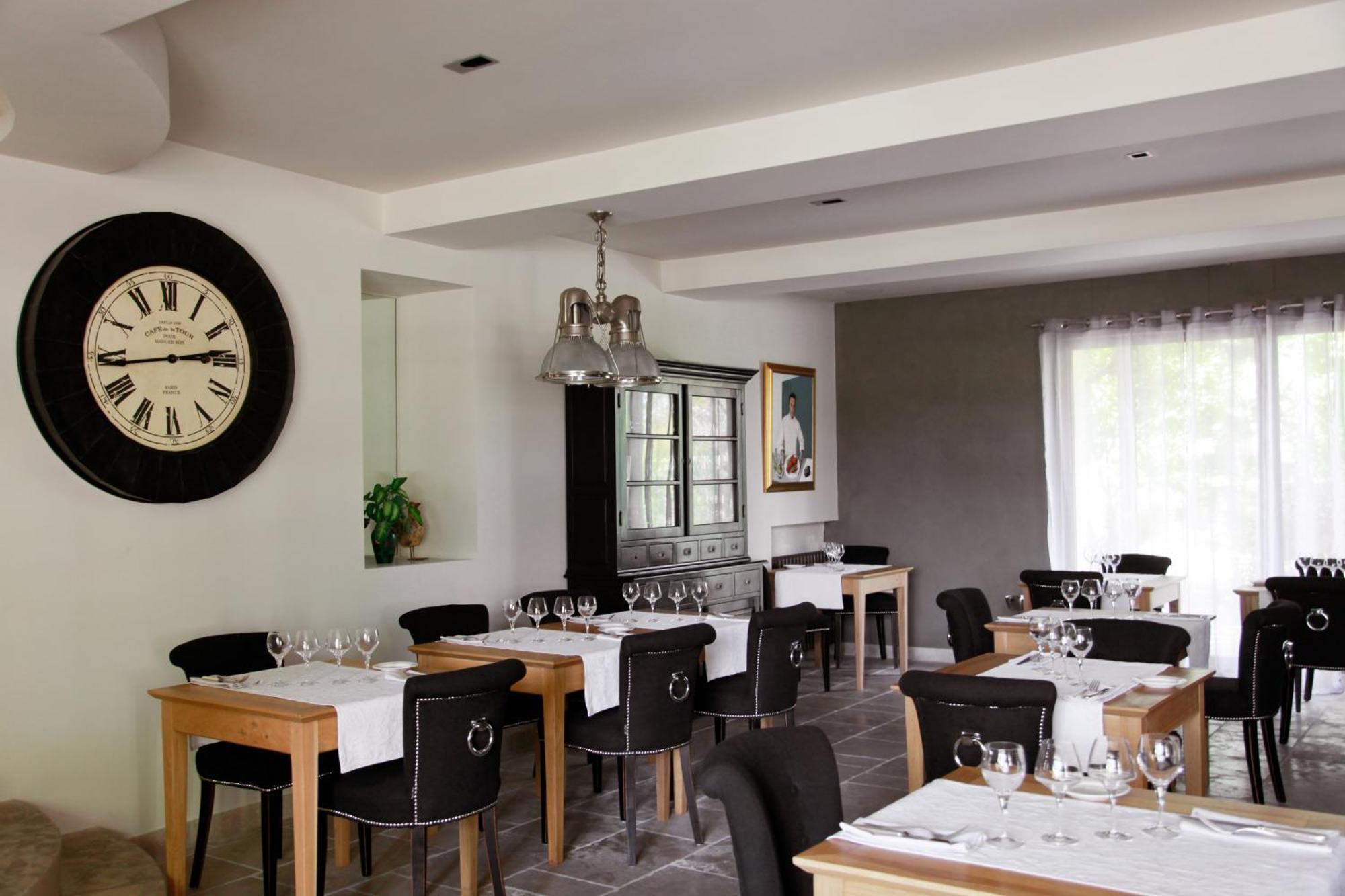 Le Pre Du Moulin - Maison Alonso - Hotel & Restaurant Serignan-du-Comtat Екстер'єр фото